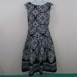 Robbie Bee geo lace print dress size 8